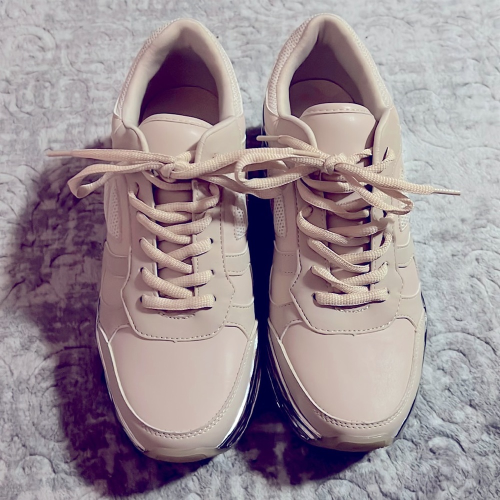 Brand New Fashion Beige & Platinum Sneakers